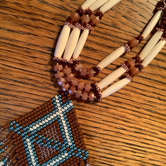 Sunstone hairpipe tribal choker fringed necklace with handmade beaded pendant - Picture 2 of 6